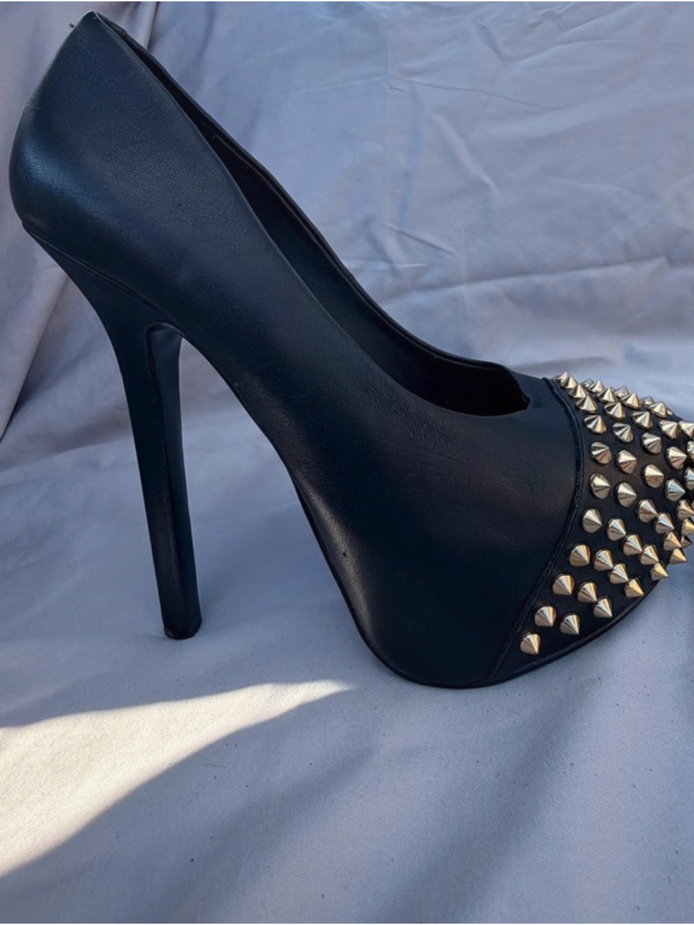Steve Madden Black Pointed Toe Pumps with Gold Studs